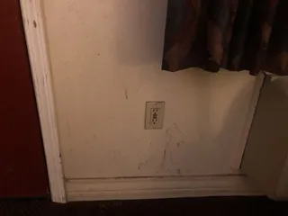 Lakeside Inn & Suites