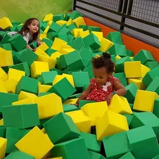FOAM PIT