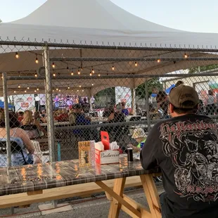 Awesome ambiance and music!