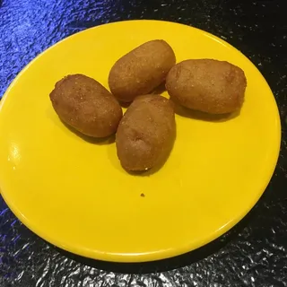 Kid's 4 Piece Corn Dogs