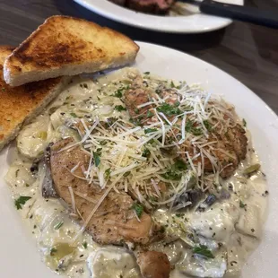 Artichoke Mushroom Chicken Pasta