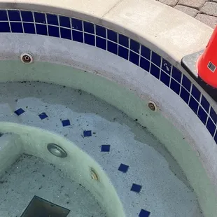 Hot tube is still sick !