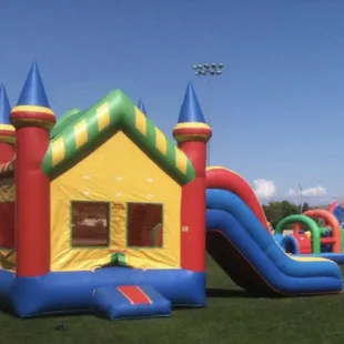 Combo Bounce House all Ready to Go! Only $165 for All Day!! (916)936-9646 www.RocklinBounceHouseRentals.com #Rocklin#Rocklinca