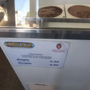 Omgeee! They have Babcock ice cream here!!