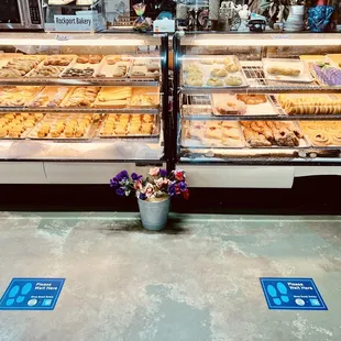 Donut display cases