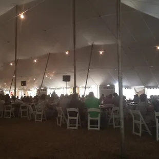 Food, live music &amp; air conditioning!