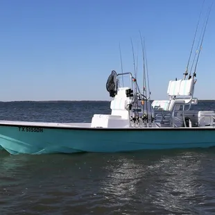 26 Ft. Shallow Sport X-3 w/ 300 HP Yamaha 4 stroke.