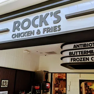 Rock&apos;s Chicken &amp; Fries