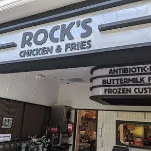 Rock&apos;s Chicken &amp; Fries