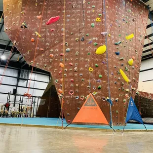 Tower Frontside - Auto Belay 1 &amp; 2