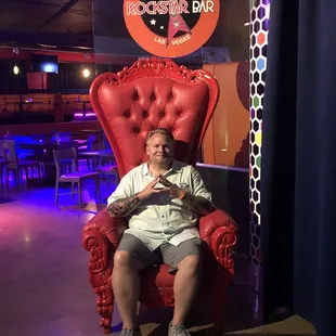 Fun Large chair for pictures