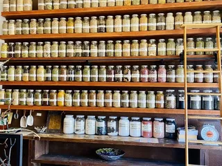 Anna's Apothecary
