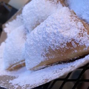 So much powdered sugar!