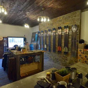 RMU showroom featuring RMU&apos;s hand-crafted skis, demos, Roxa boots and apparel from Stio and Strafe.