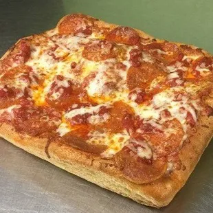 Small Deep Dish Pepperoni Pizza