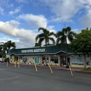 Turn n this parking lot