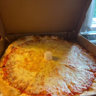 Cheese pizza