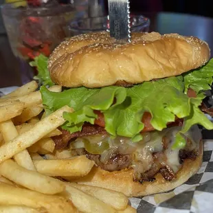 Blazer burger, my fave! Juicy burger, green Chile, tomatoe, lettuce, bacon, special sauce, cheese