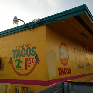 What a deal 2 breakfast tacos for $1.50