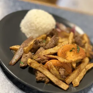 Lomo Saltado