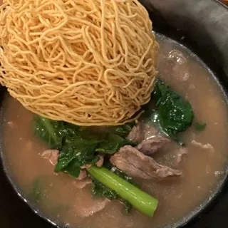 N5. Rad Nar Beef Noodles