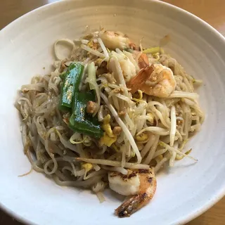 N1. Pad Thai Noodles