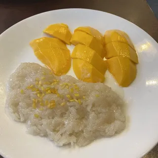 D4. Mango With Sweet Sticky Rice
