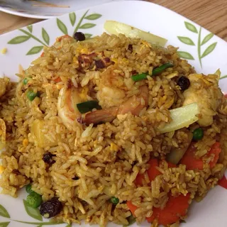 F6. Pineapple Fried Rice