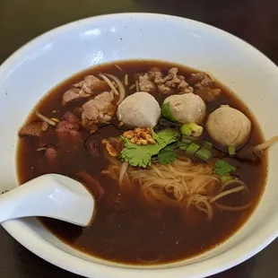 Thai boat noodle