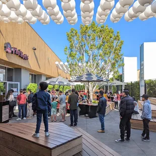 Crazy lines outside of pho lovers at open