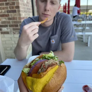 COUNTRY CLUB BURGER