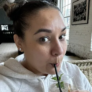 Nicole R.