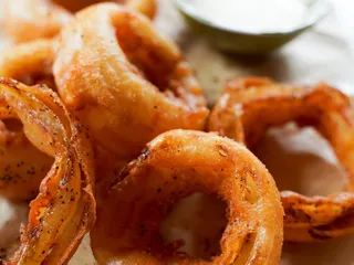 Lazlo's Brewery & Grill