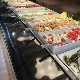 very clean salad bar