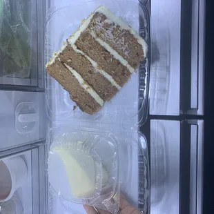 Cheese cake and carrot cake