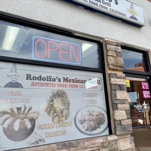 Rodolfo&apos;s Exterior