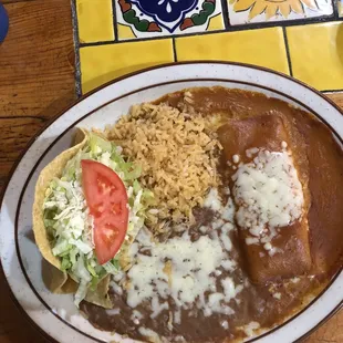 Cheese enchilada and shredded beef taco.