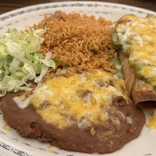 Delicious taquito plate with tons of guacamole