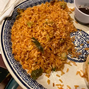 Raw rice that was unseasoned and undercooked