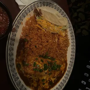 Crunchy beef taco, cheese enchilada and rice.