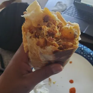 This is the best chicken breakfast burrito I've ever had maybe in life!!!!!! Firrrrrrrre!