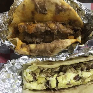 Potatoe &amp; chorizo w/ bean Egg &amp; bacon w/ bean