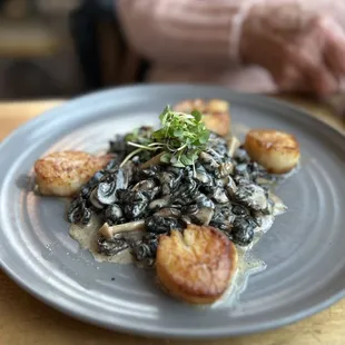 Seared Scallops and mushrooms