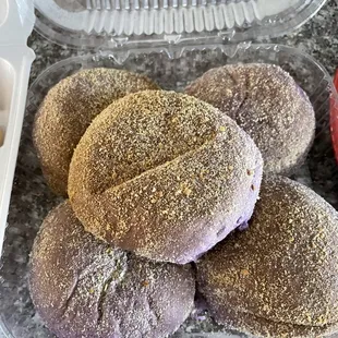 Ube pandesal with halaya and cheese