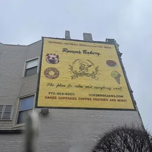 a photo of a building