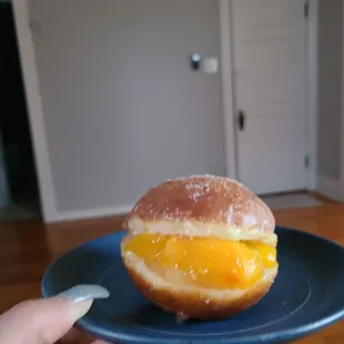 Peach Pączki