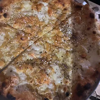 Cacio e Pepe Pizza