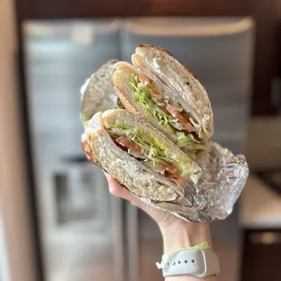 Turkey Avocado Sandwich | IG: xstina.eats