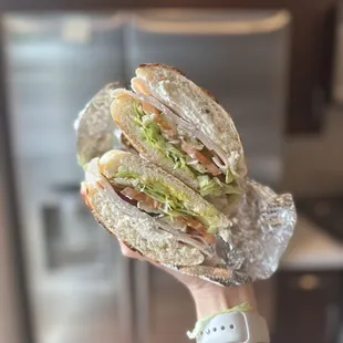 Turkey Avocado Sandwich | IG: xstina.eats