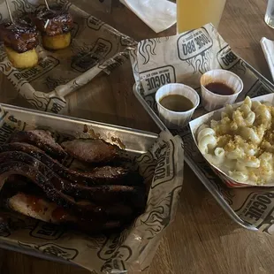 Brisket, Mac n cheese perfect!